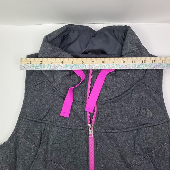 The North Face Vest Heathered Gray/Pink Size Medium Women’s Quilted Puffer - Picture 8 of 12